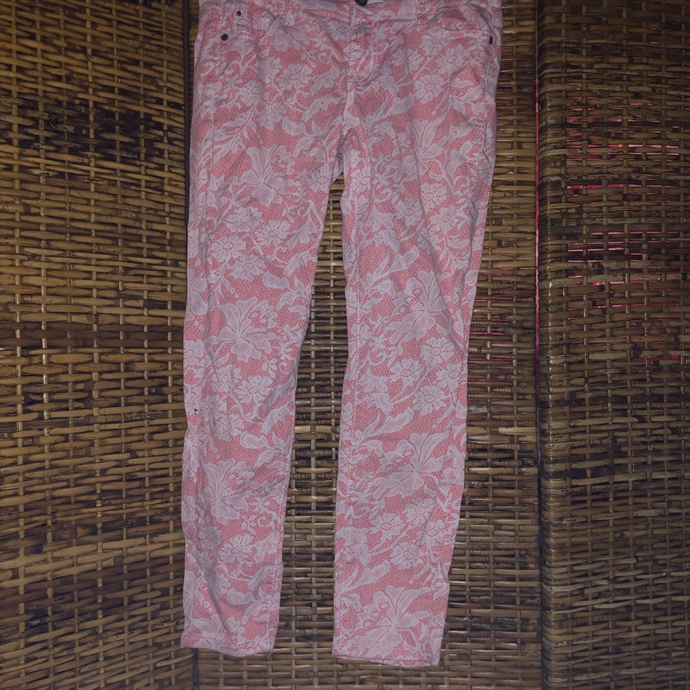 Hot kiss Cat Capri, size 7, pink and white